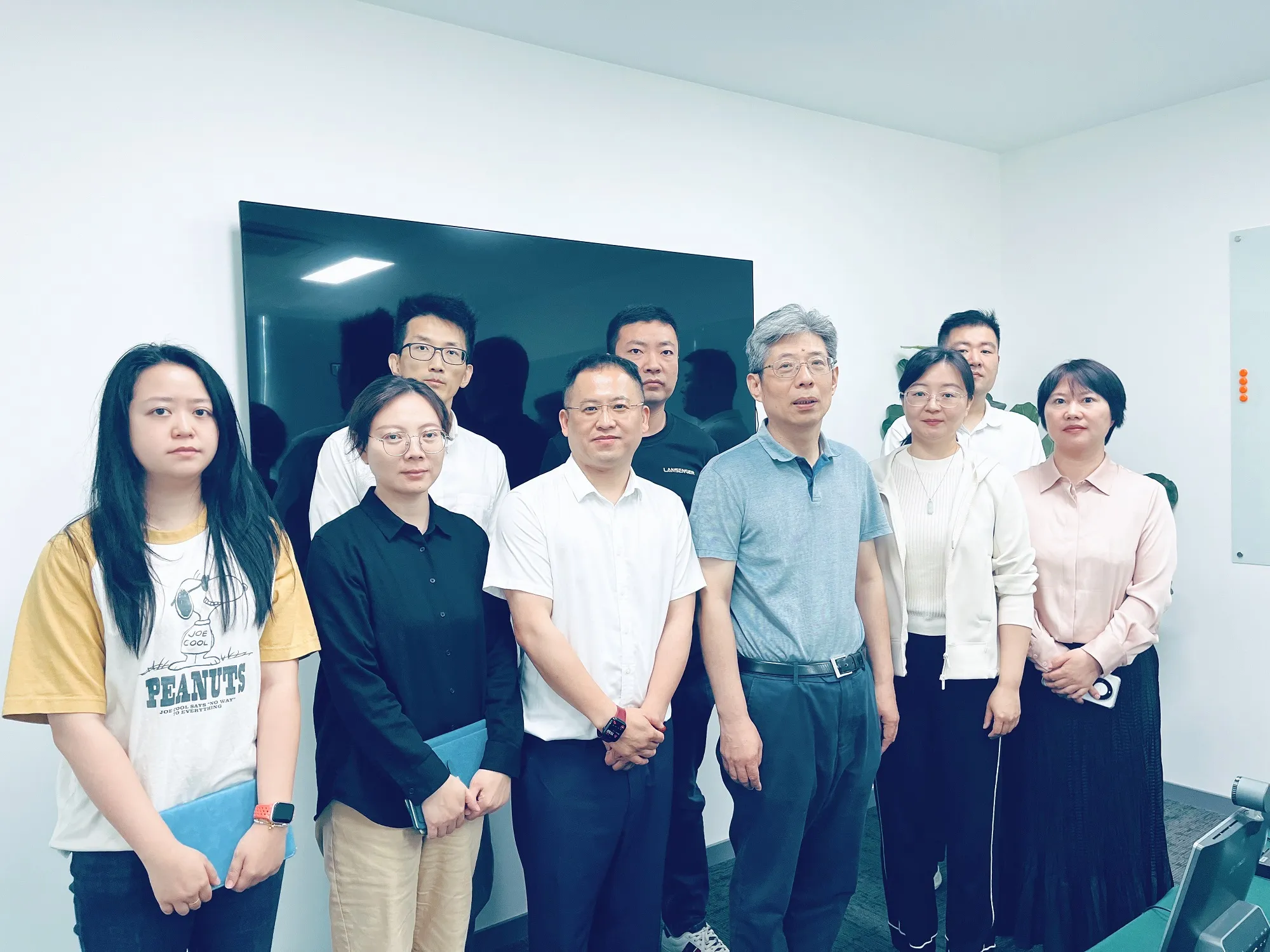 水利部信息中心原主任蔡阳赴中电蓝信开展专题培训 .jpg